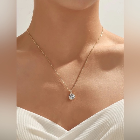 ✨ Anthropologies Solitaire Gold Necklace - Picture 1 of 2